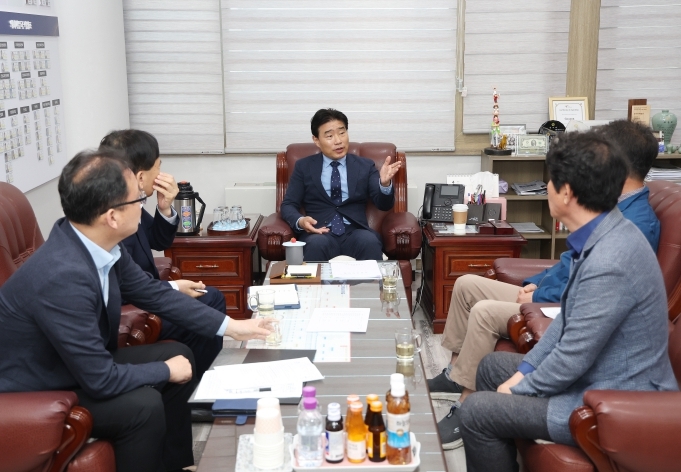 고양특례시의회 김운남 의장, 관내 마을버스 운수종사자 처우 개선 논의 주도