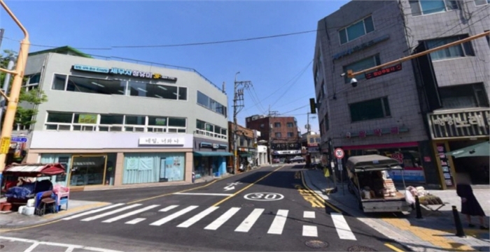 서울 성동구 광나루로11길(송정동) 일대 전경. / 송정벚꽃골목형상점가 제공