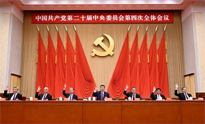  시진핑, 리창(李强), 자오러지(趙樂際), 왕후닝(王滬寧), 차이치(蔡奇), 딩쉐샹(丁薛祥), 리시(李希) 등이 주석대에 착석했다. (사진/신화통신)